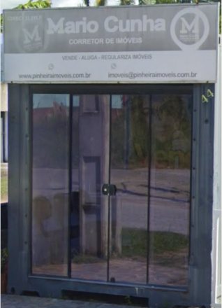 Fachada da sede da Pinheira Imóveis
